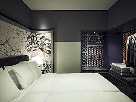 One-Bedroom Suite with Terrace