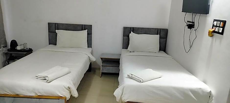 Hotel Aman Residency