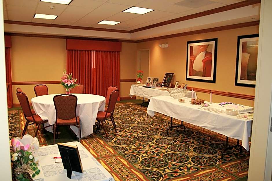 Hampton Inn By Hilton Clinton