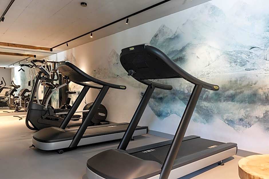 GOING TRIPLE A apartments WEST