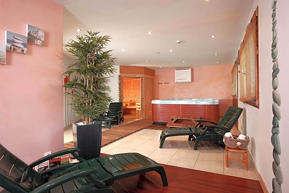 Logis Hôtel Le Vétiné