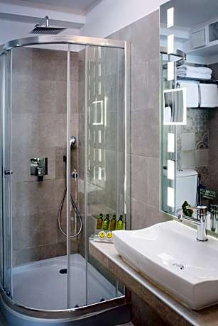 Deluxe Triple Room with Sea View