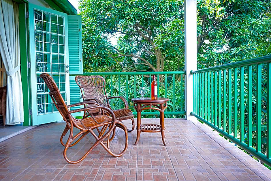 Hotel Deli River and Restaurant Omlandia