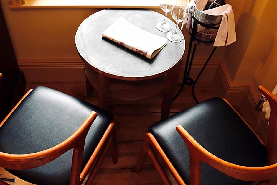 The London & Paris Hotel