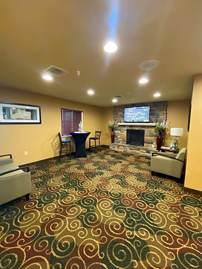 Cobblestone Hotel & Suites - Broken Bow