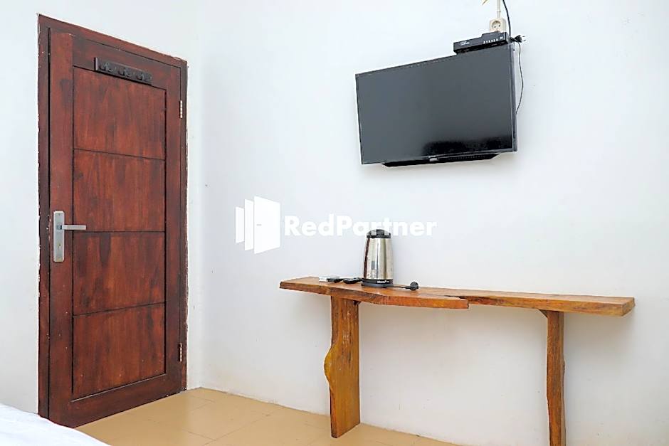 Sahabat Pantai Guest House Mitra RedDoorz