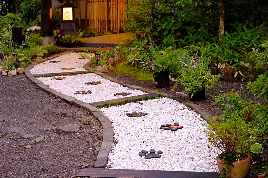 Yufuin Waraneko no Yado