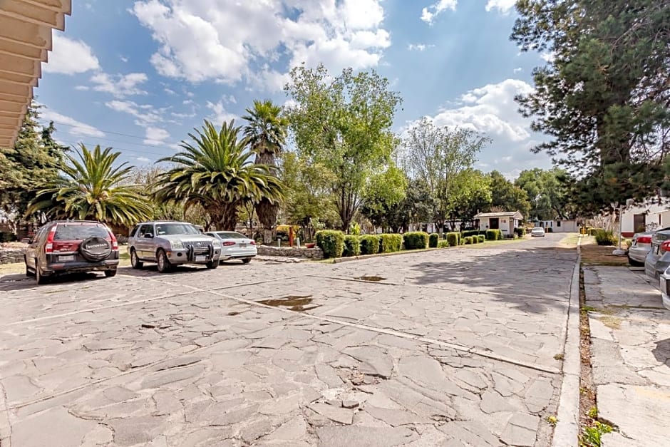 Ayenda Mesón del Río