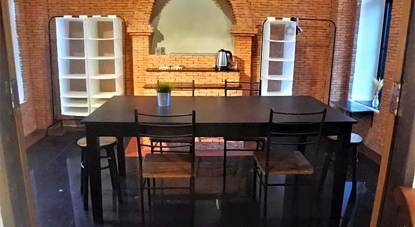 HI Karon Beach Hotel