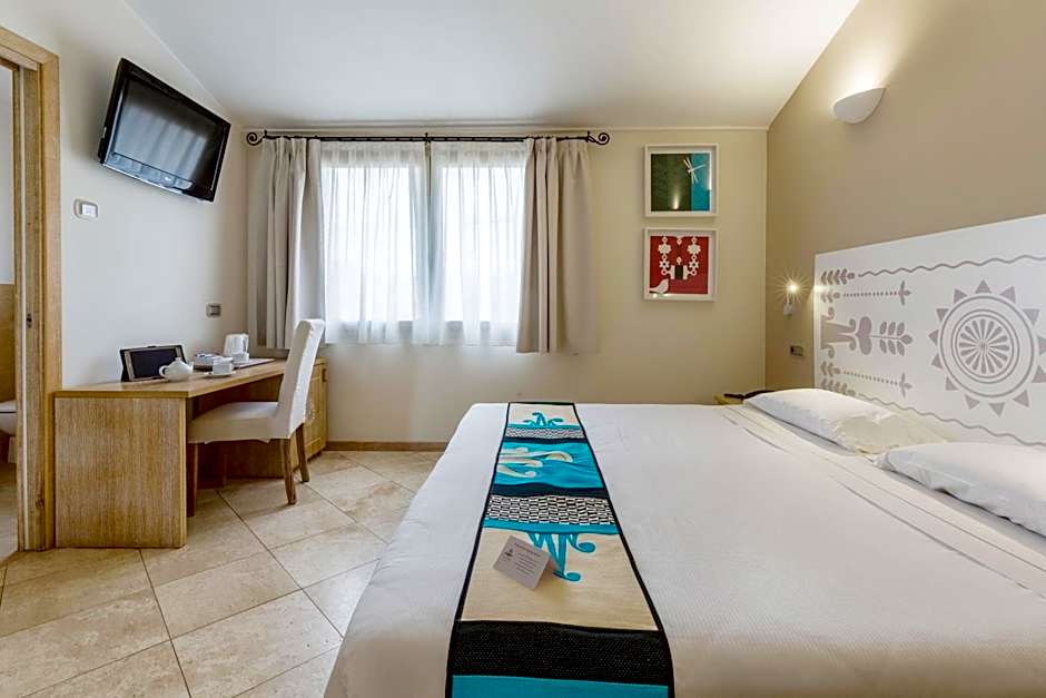 Superior 1 Double Bed or 2 Beds — 6 fotoğraftan 1. fotoğraf