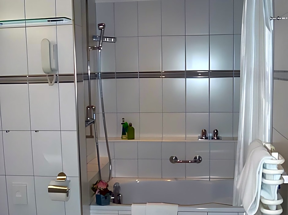 EMA House Serviced Apartments - Superior Standard - Unterstrass