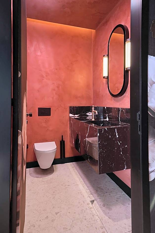 Duo Hotel Lisbon, Curio Collection by Hilton