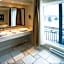 Hotel Brossard, an Ascend Collection Hotel