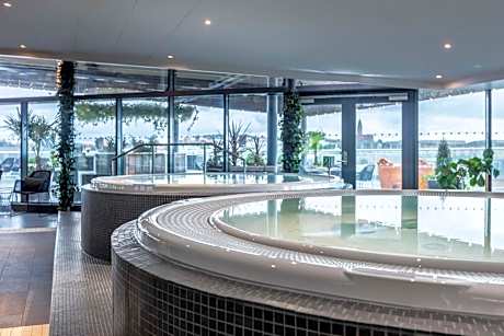 Radisson Blu Riverside Hotel