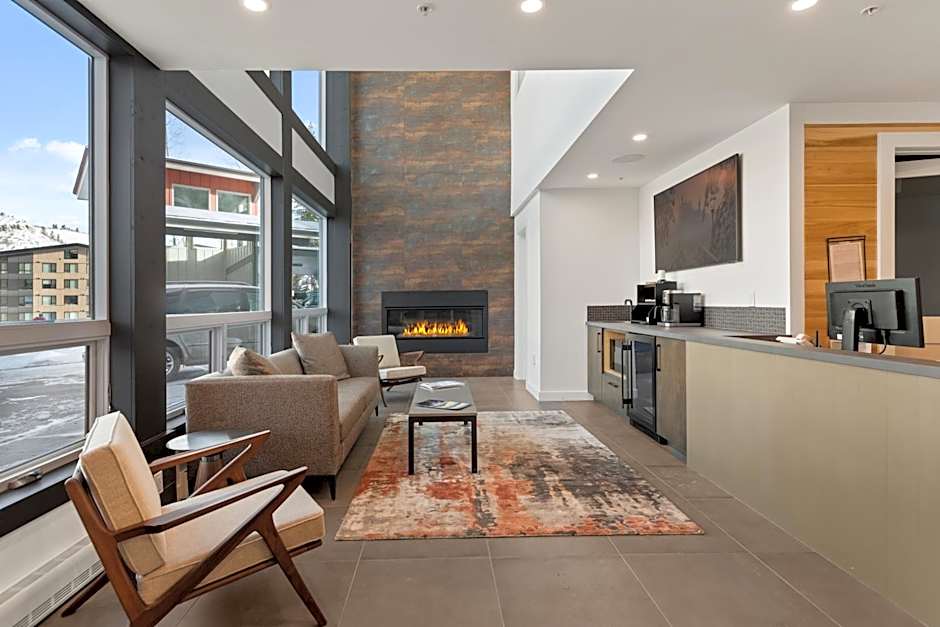 Enclave 309, Snowmass Ski-In/Ski-Out Condo w/Shared Pool/Hot Tub/Private Washer/Dryer/Gym/WiFi