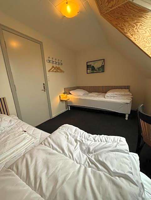 Folsted - Værelse 205 fri parkering