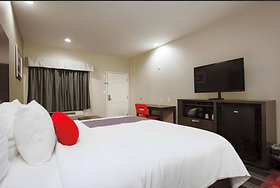 Americas Best Value Inn and Suites IAH Airport North