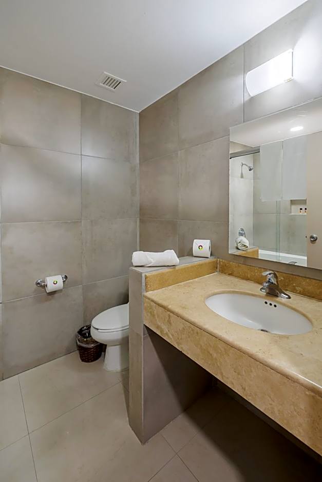 Hotel Suites México Plaza León Campestre