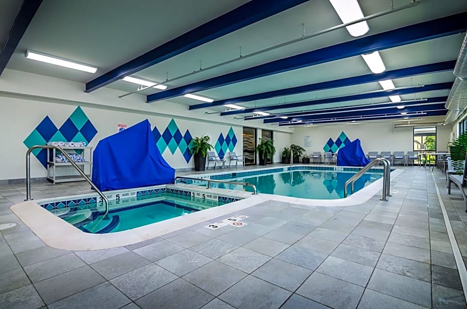 Holiday Inn & Suites Syracuse Airport - Liverpool, an IHG Hotel