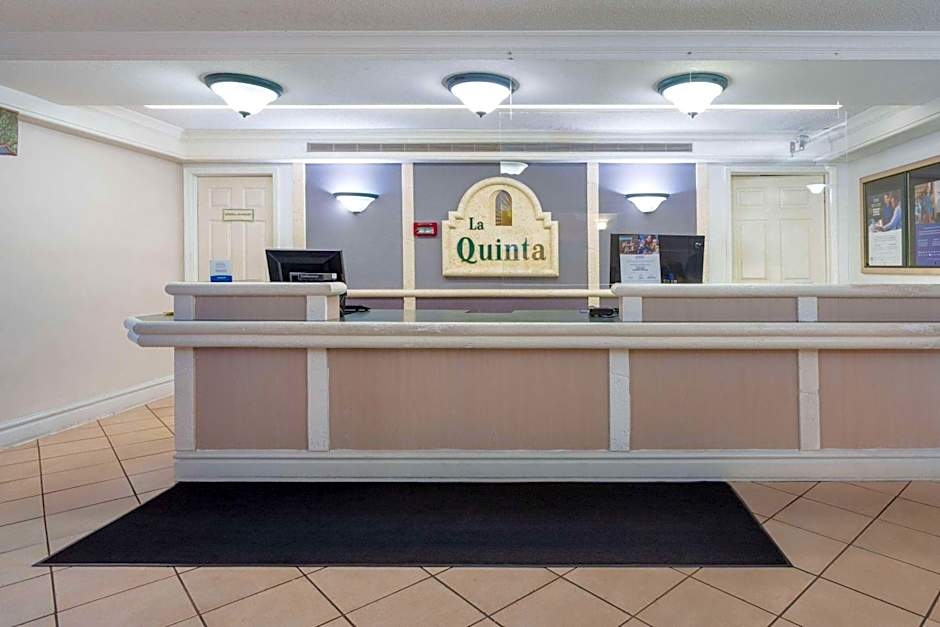 La Quinta Inn & Suites by Wyndham Pensacola