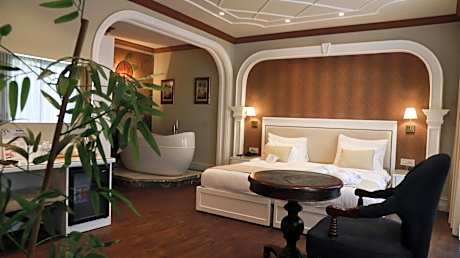 King Room with Spa Bath