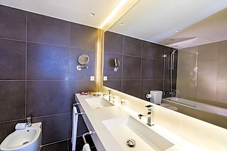 Suite (2+2) (1 Double Bed)