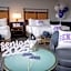 Hilton Orrington / Evanston