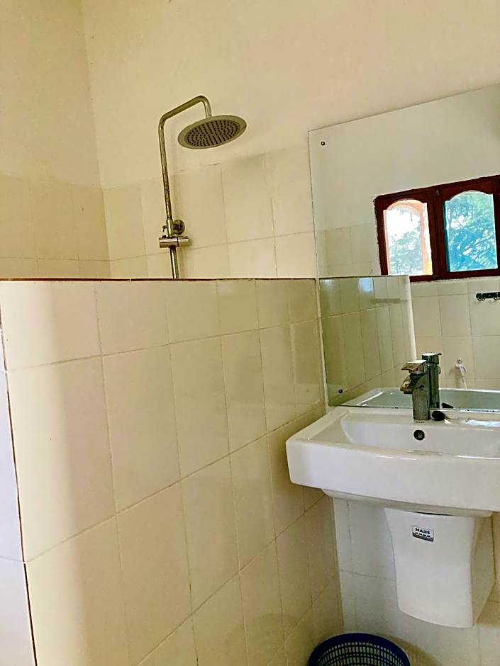 Kaure Sand Beach Lodge