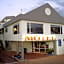 Baycourt Lakefront Motel