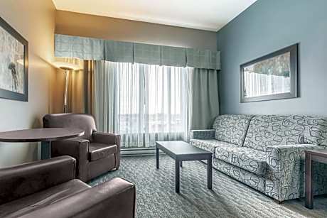 King Room with Sofa Bed - Non-Smoking