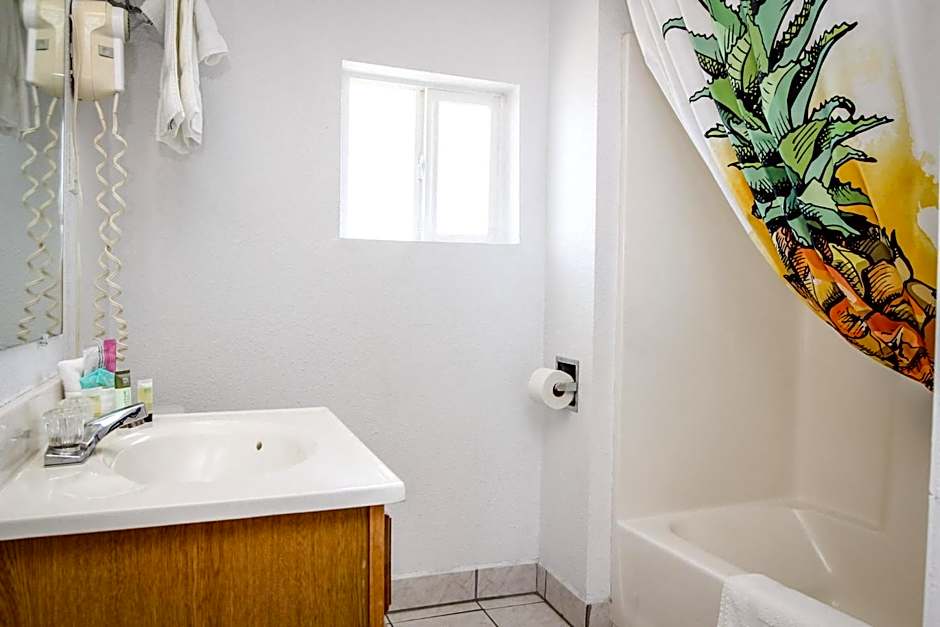 Baker City Motel & RV