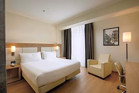 King Guest Room