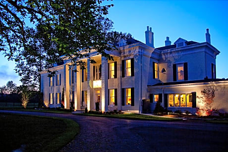 Riverside Inn Bed and Breakfast