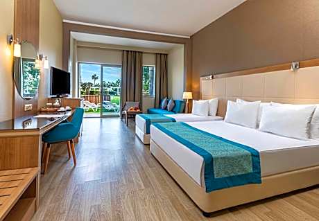 SUPERIOR GARDEN ROOM TERRACE