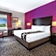 La Quinta Inn & Suites by Wyndham Tampa South