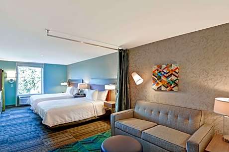 2 queen mobilty/hearing access tub studio nosm