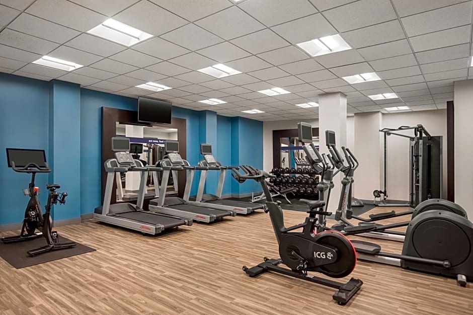 Hampton Inn By Hilton Long Island - Brookhaven