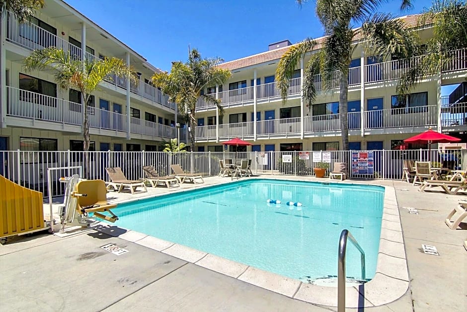 Motel 6-Carpinteria, CA - Santa Barbara - North