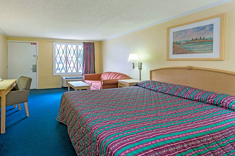 Knights Inn Norcross