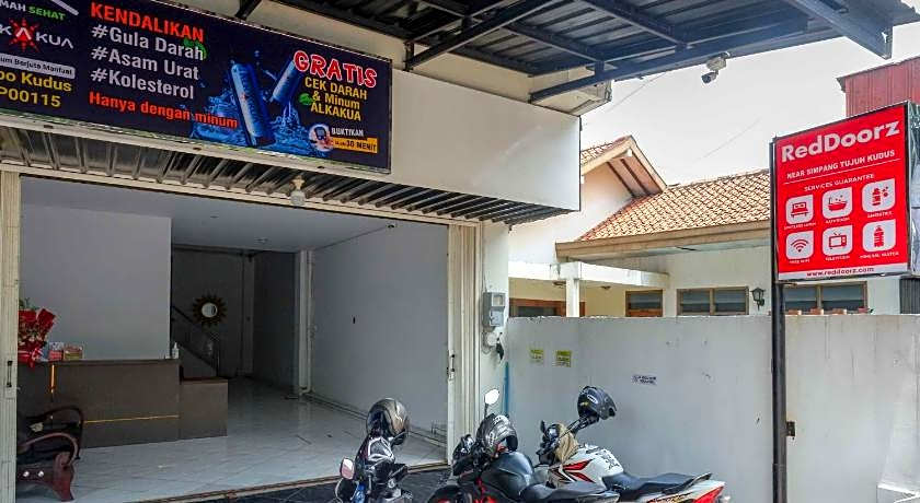 RedDoorz near Simpang Tujuh Kudus