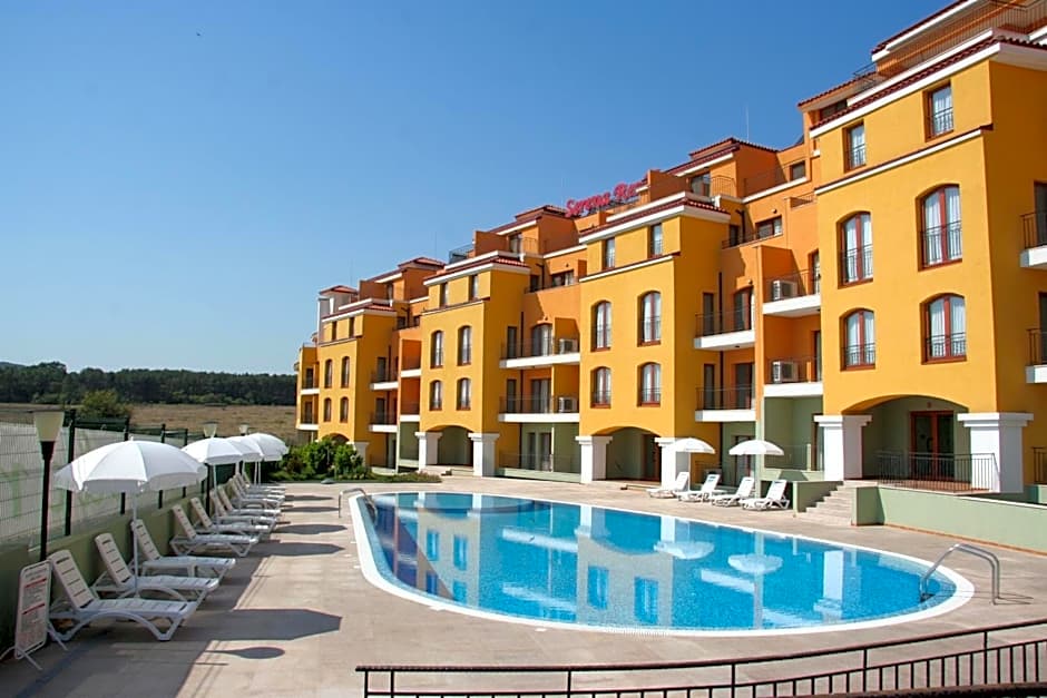 Serena Residence Aparthotel