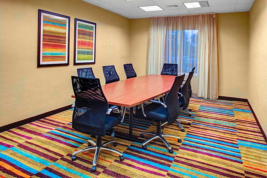 Fairfield Inn & Suites by Marriott Emporia I-95
