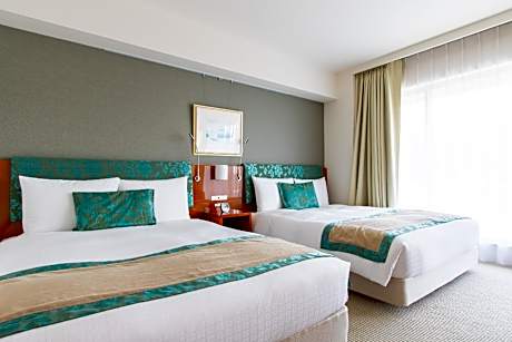 Low Floor Hakone View Room with 2 Queen Beds
