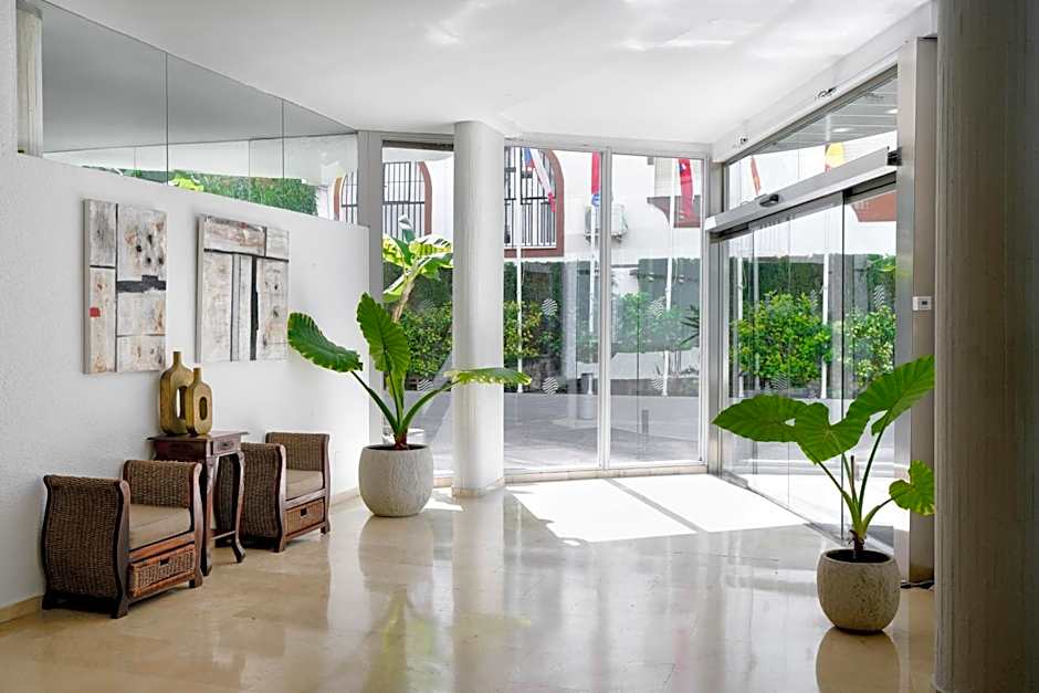 Aluasun Lago Rojo - Adults recommended