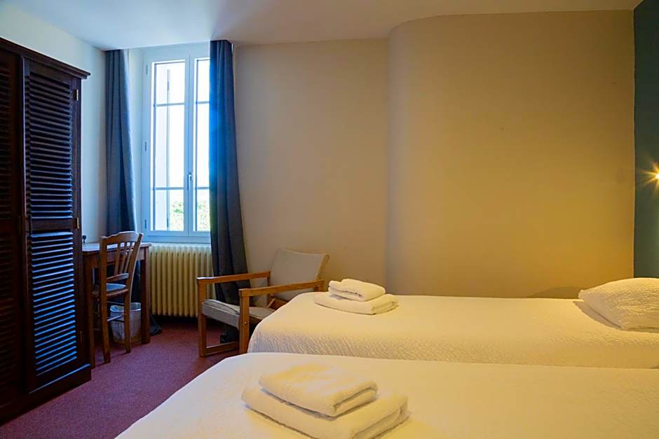 Logis Hôtel Restaurant Le Louvre