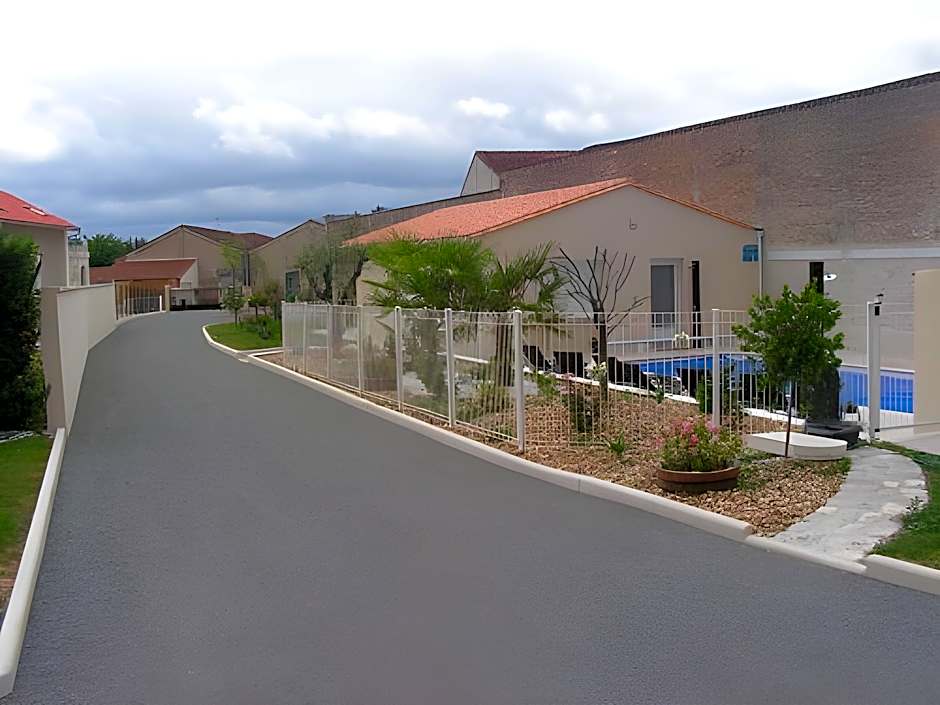 Logis Hotel L'Oliveraie