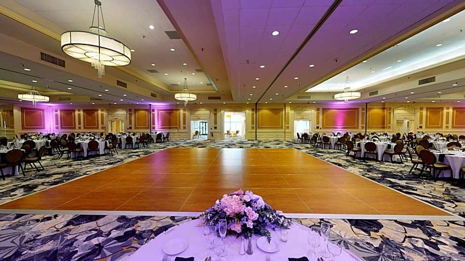 DoubleTree By Hilton Hotel Boston North Shore
