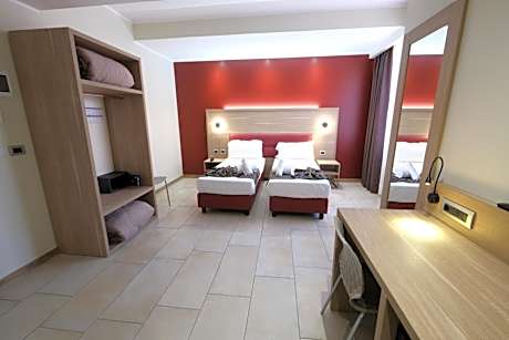 Large Twin Room
