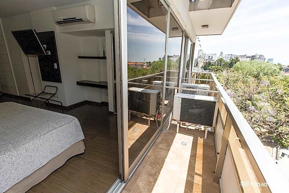 Recoleta Plaza by Ayres