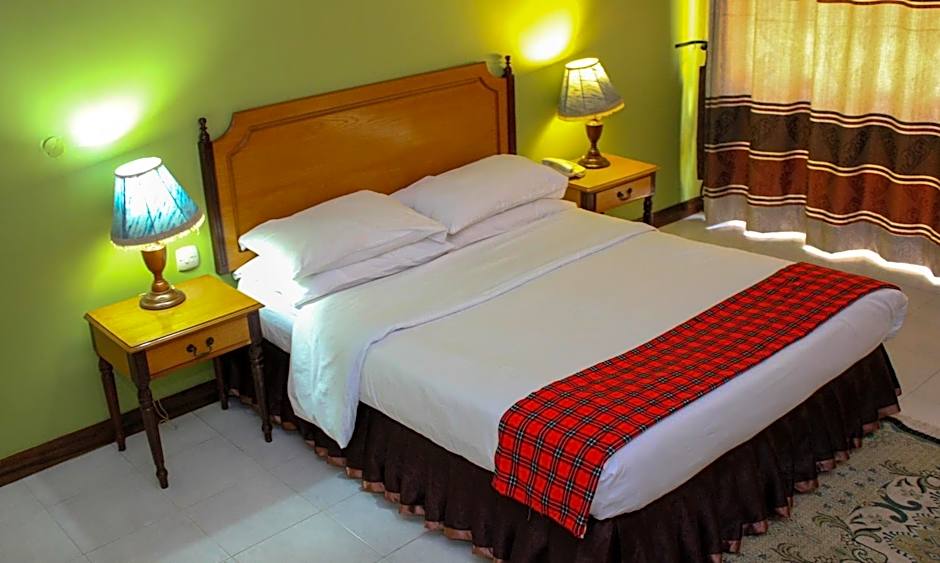 Equator Hotel